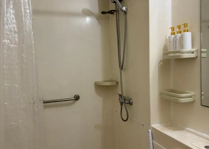 Malate Bayview Mansion 35l *